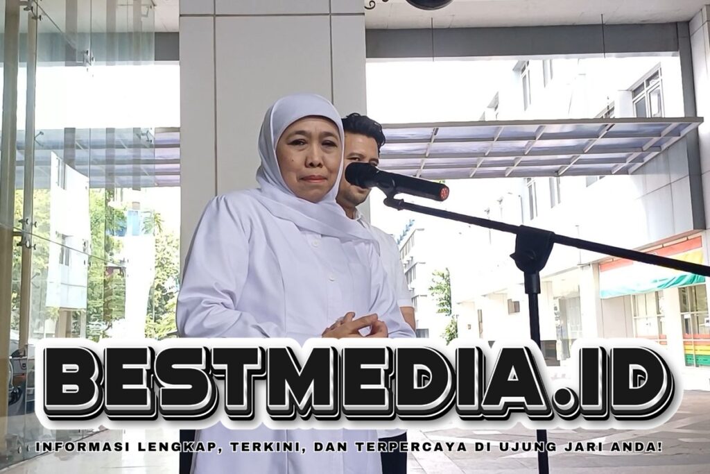 Khofifah Hadiri Retret di Magelang, Tempuh Perjalanan Darat Naik Mobil