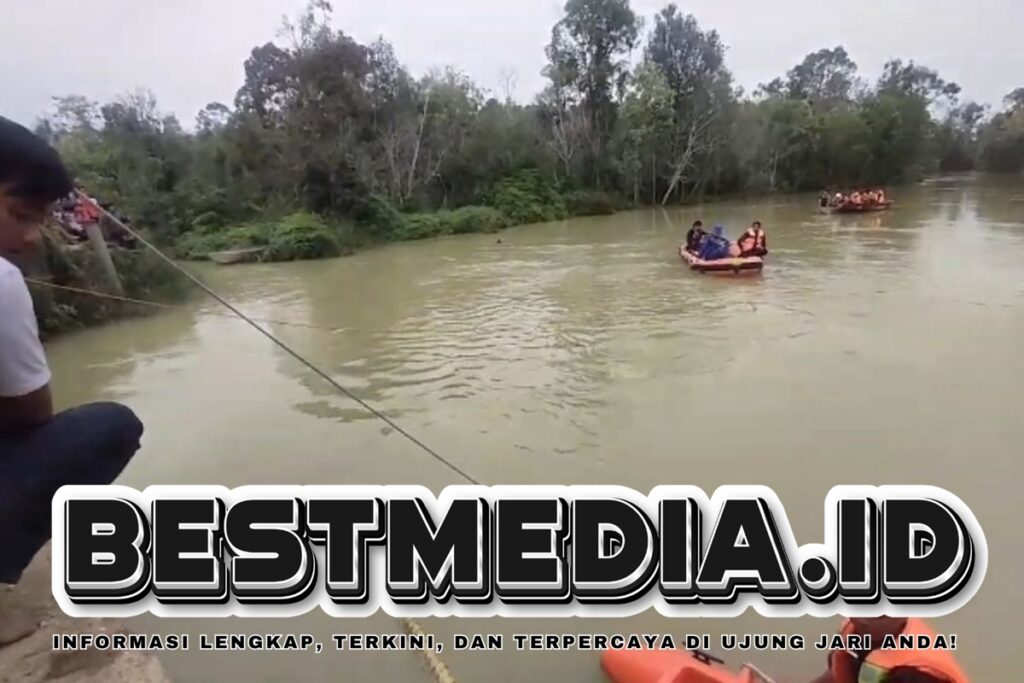 Truk Terjun ke Sungai di Pelalawan, Sopir Diduga Mengantuk