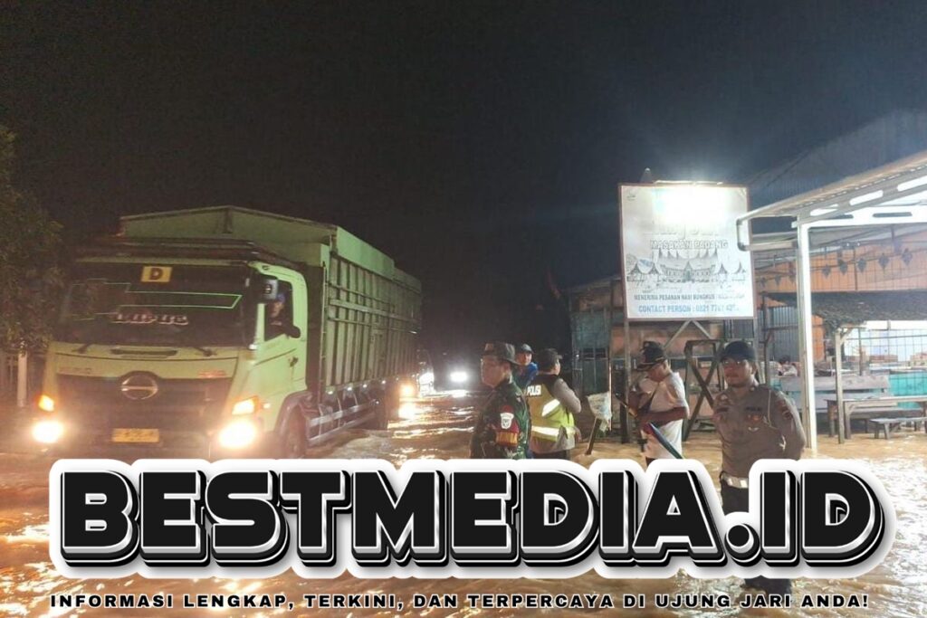 Jalan Lintas Timur Jambi-Pekanbaru Tergenang, Warga Diminta Waspada